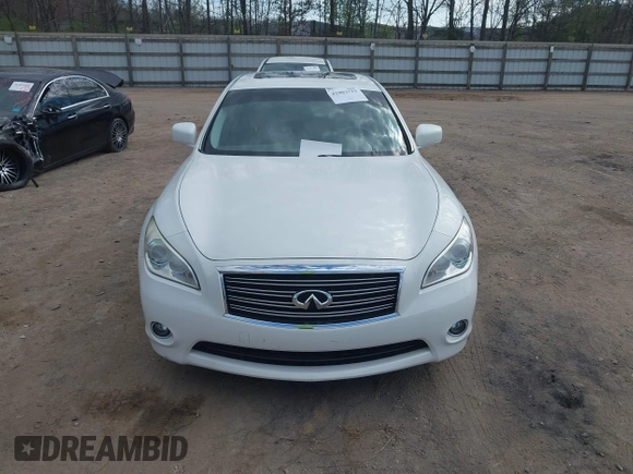 2013 Infiniti M37 with VIN JN1BY1AP3DM513084, listed as a IAAI auction lot 41903753 with 139,864 mi miles. Bid and sale history available at carsss.com. Image 12.
