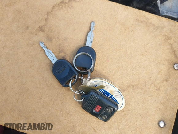 2008 Ford F-150 XLT с VIN 1FTPW14V58FB21592, выставлен на аукционе IAAI как лот 42642040 с пробегом Не указан миль и . История ставок и продаж доступна на DreamBid. Изображение 11.