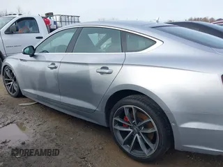 2019 Audi S5 Sportback Prestige z VIN WAUC4CF55KA011706, wystawiony jako IAAI lot #40804401 z przebiegiem 103 817 mil mil oraz . Historia ofert i sprzedaży dostępna na DreamBid. Obrazek 14.
