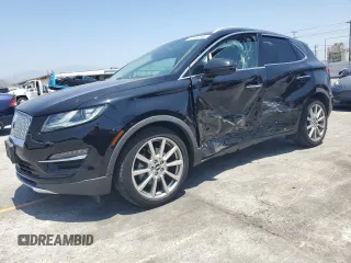 2019 Lincoln MKC Reserve with VIN 5LMCJ3C92KUL30300, listed as a Copart auction lot 61103295 with 42,680 mi miles and Salvage title. Bid and sale history available at DreamBid. Image 1.