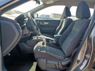 2016 Nissan Rogue SV z VIN KNMAT2MV4GP626083, wystawiony jako Copart lot #56671285 z przebiegiem 110 629 mil mil oraz Szkoda całkowita • Salvage title. Historia ofert i sprzedaży dostępna na DreamBid. Obrazek 7.