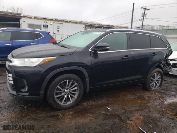 2017 Toyota Highlander XLE with VIN 5TDJZRFH7HS379891, listed as a Copart auction lot 51795675 with 86,123 mi miles and Salvage Title. Bid and sale history available at carsss.com. Image 1.
