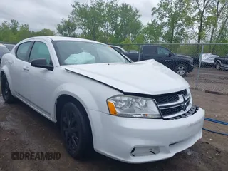 2014 Dodge Avenger SE z VIN 1C3CDZAB4EN225882, wystawiony jako IAAI lot #42250686 z przebiegiem Nie podano mil oraz . Historia ofert i sprzedaży dostępna na DreamBid. Obrazek 1.