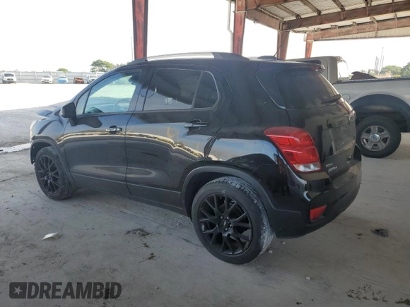 2020 Chevrolet Trax LT z VIN KL7CJLSB3LB348455, wystawiony jako Copart lot #45272735 z przebiegiem 108 726 mil mil oraz Szkoda całkowita • Salvage title. Historia ofert i sprzedaży dostępna na DreamBid. Obrazek 2.