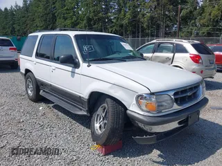 1998 Ford Explorer XL z VIN 1FMZU34E3WZA90831, wystawiony jako IAAI lot #42500120 z przebiegiem 97 799 mil mil oraz . Historia ofert i sprzedaży dostępna na DreamBid. Obrazek 6.