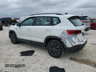 2022 Volkswagen Taos S z VIN 3VVCX7B28NM015108, wystawiony jako Copart lot #43617695 z przebiegiem 60 519 mil mil oraz Szkoda całkowita • Salvage title. Historia ofert i sprzedaży dostępna na DreamBid. Obrazek 2.