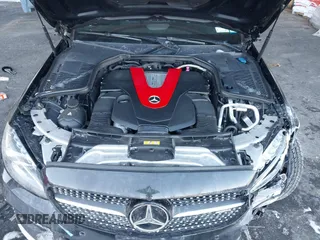 2017 Mercedes-Benz C 43 AMG z VIN WDDWK6EB4HF479202, wystawiony jako IAAI lot #41432277 z przebiegiem 50 378 mil mil oraz . Historia ofert i sprzedaży dostępna na DreamBid. Obrazek 10.