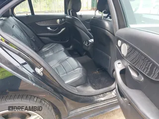 2017 Mercedes-Benz C 300 с VIN 55SWF4KB4HU194641, выставлен на аукционе IAAI как лот 42235717 с пробегом 106 238 миль миль и . История ставок и продаж доступна на DreamBid. Изображение 8.