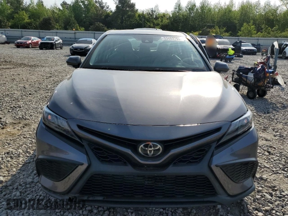 2022 Toyota Camry SE with VIN 4T1G11AK8NU662762, listed as a Copart auction lot 53463765 with 56,116 mi miles and Salvage Title. Bid and sale history available at carsss.com. Image 5.