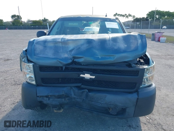 2007 Chevrolet Silverado 1500 LT w/1LT with VIN 2GCEC19C971636527, listed as a IAAI auction lot 41905194 with 164,468 mi miles. Bid and sale history available at carsss.com. Image 13.