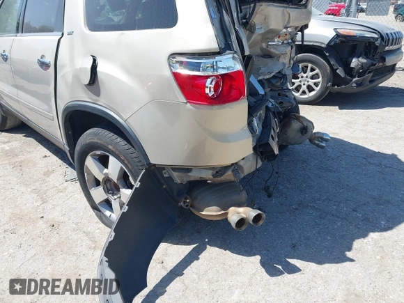 2010 GMC Acadia SLT1 with VIN 1GKLRMEDXAJ195059, listed as a IAAI auction lot 42255816 with Not provided miles and . Bid and sale history available at DreamBid. Image 15.