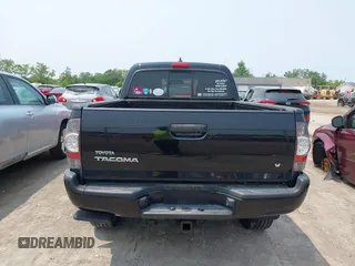 2012 Toyota Tacoma z VIN 5TFUU4EN2CX029450, wystawiony jako IAAI lot #42416155 z przebiegiem 171 711 mil mil oraz . Historia ofert i sprzedaży dostępna na DreamBid. Obrazek 17.