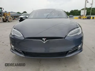 2020 Tesla Model S Long Range with VIN 5YJSA1E22LF351472, listed as a Copart auction lot 56195695 with 76,311 mi miles and Salvage title. Bid and sale history available at DreamBid. Image 5.