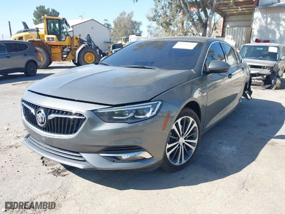 2018 Buick Regal Sportback Essence with VIN W04GP6SX0J1061989, listed as a IAAI auction lot 41640164 with NaN miles. Bid and sale history available at carsss.com. Image 2.