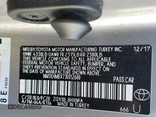 2018 Toyota C-HR XLE z VIN NMTKHMBX7JR052600, wystawiony jako Copart lot #58599785 z przebiegiem 71 144 mil mil oraz Szkoda całkowita • Salvage title. Historia ofert i sprzedaży dostępna na DreamBid. Obrazek 13.