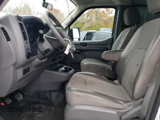 2020 Nissan NV Cargo SV z VIN 1N6BF0KM5LN806590, wystawiony jako Copart lot #78617184 z przebiegiem 147 620 mil mil oraz Szkoda całkowita • Salvage title. Historia ofert i sprzedaży dostępna na DreamBid. Obrazek 7.
