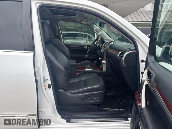 2013 Lexus GX 460 with VIN JTJBM7FX8D5063265, listed as a IAAI auction lot 42473764 with 194,599 mi miles and . Bid and sale history available at DreamBid. Image 5.