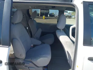 2019 Toyota Sienna L с VIN 5TDZZ3DC4KS015569, выставлен на аукционе IAAI как лот 42114405 с пробегом 101 476 миль миль и . История ставок и продаж доступна на DreamBid. Изображение 8.