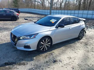 2020 Nissan Altima 2.5 SR with VIN 1N4BL4CV6LC166014, listed as a IAAI auction lot 41629564 with 195,681 mi miles. Bid and sale history available at carsss.com. Image 17.