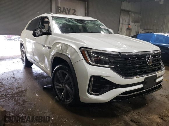 2024 Volkswagen Atlas SEL R-Line with VIN 1V2AE2CAXRC233383, listed as a Copart auction lot 51813245 with 3,333 mi miles and Salvage title. Bid and sale history available at DreamBid. Image 4.