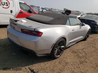 2018 Chevrolet Camaro ZL1 with VIN 1G1FK3D6XJ0132018, listed as a Copart auction lot 71005784 with 15,172 mi miles and Salvage Title. Bid and sale history available at carsss.com. Image 3.