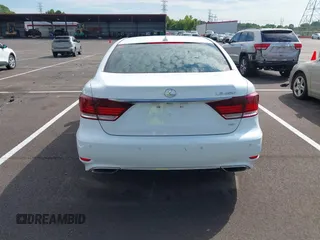2013 Lexus LS 460 с VIN JTHCL5EF8D5019482, выставлен на аукционе IAAI как лот 42612274 с пробегом 64 972 миль миль и . История ставок и продаж доступна на DreamBid. Изображение 16.
