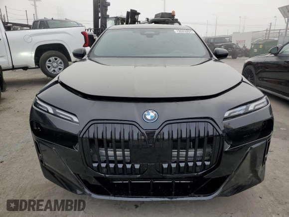 2024 BMW 7 Series 740i с VIN WBA23EH03RCP67352, выставлен на аукционе Copart как лот 78083904 с пробегом 2 871 миль миль и Чистый • Clean title. История ставок и продаж доступна на DreamBid. Изображение 5.