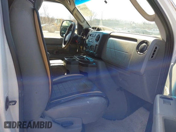 2014 Ford Econoline Cargo Commercial with VIN 1FTSE3EL0EDA04144, listed as a IAAI auction lot 41833930 with 159,405 mi miles. Bid and sale history available at carsss.com. Image 5.