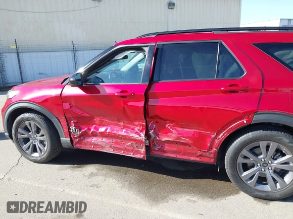 2022 Ford Explorer XLT с VIN 1FMSK7DH0NGB40877, выставлен на аукционе IAAI как лот 41947002 с пробегом 14 727 миль миль и . История ставок и продаж доступна на DreamBid. Изображение 6.
