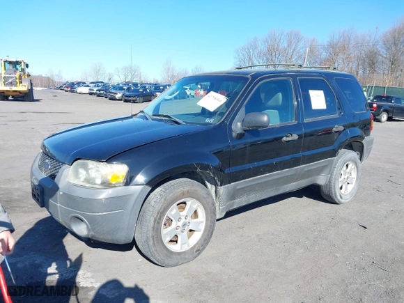 2005 Ford Escape XLT with VIN 1FMYU931X5KB23022, listed as a IAAI auction lot 41758560 with 193,107 mi miles. Bid and sale history available at carsss.com. Image 2.