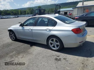 2015 BMW 3 Series 328i xDrive с VIN WBA3B5C53FP653530, выставлен на аукционе Copart как лот 61859315 с пробегом 92 041 миль миль и Списание • Salvage title. История ставок и продаж доступна на DreamBid. Изображение 2.