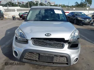 2013 Kia Soul + z VIN KNDJT2A66D7754382, wystawiony jako IAAI lot #41431092 z przebiegiem Nie podano mil oraz . Historia ofert i sprzedaży dostępna na DreamBid. Obrazek 12.