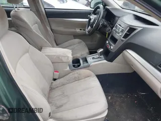 2011 Subaru Outback 2.5i z VIN 4S4BRBACXB3364202, wystawiony jako IAAI lot #41440136 z przebiegiem 131 114 mil mil oraz . Historia ofert i sprzedaży dostępna na DreamBid. Obrazek 5.