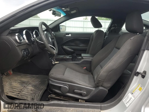 2009 Ford Mustang with VIN 1ZVHT80NX95120275, listed as a Copart auction lot 60757765 with 133,323 mi miles and Salvage title. Bid and sale history available at DreamBid. Image 7.
