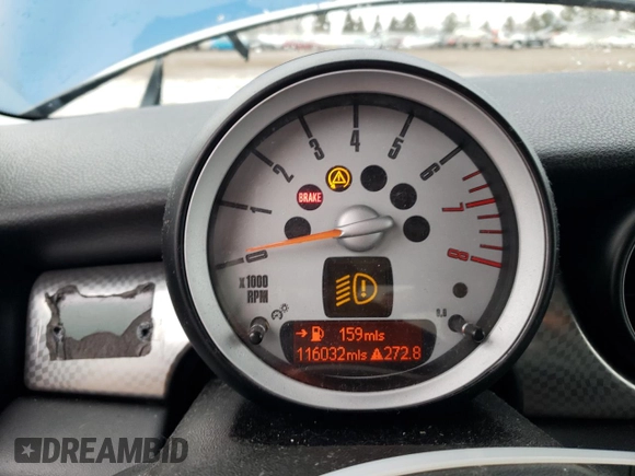 2007 MINI Hardtop S with VIN WMWMF735X7TT80244, listed as a Copart auction lot 46060635 with 116,032 mi miles and Salvage Title. Bid and sale history available at DreamBid. Image 9.