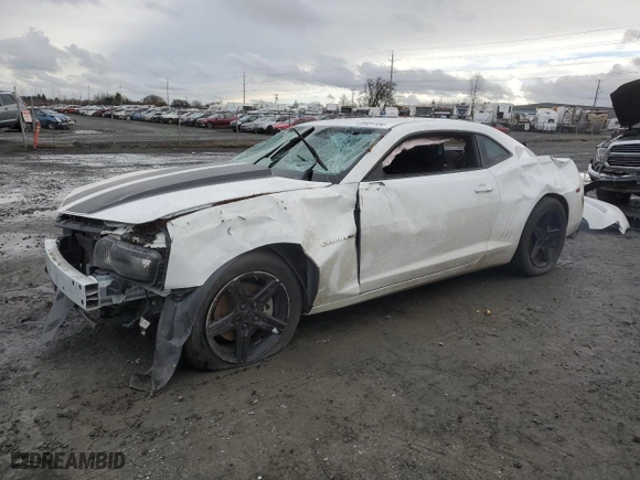 2011 Chevrolet Camaro 1LT with VIN 2G1FB1ED0B9197159, listed as a Copart auction lot 86854184 with 44,605 mi miles and Salvage Title. Bid and sale history available at carsss.com. Image 1.