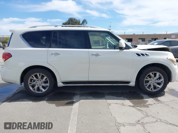 2012 Infiniti QX56 7-passenger z VIN JN8AZ2NE5C9022039, wystawiony jako IAAI lot #41993402 z przebiegiem 126 667 mil mil oraz . Historia ofert i sprzedaży dostępna na DreamBid. Obrazek 14.