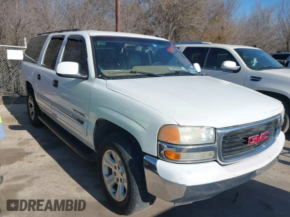 2005 GMC Yukon XL SLT with VIN 3GKEC16Z05G161433, listed as a IAAI auction lot 41484815 with 326,029 mi miles. Bid and sale history available at carsss.com. Image 1.
