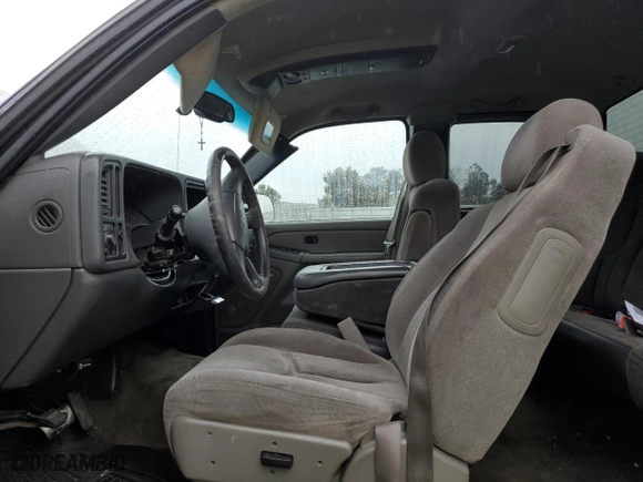 2003 Chevrolet Silverado 1500 Work Truck with VIN 2GCEC19X531171533, listed as a Copart auction lot 43610735 with 158,646 mi miles and Salvage Title. Bid and sale history available at carsss.com. Image 7.