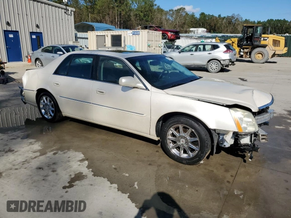 2010 Cadillac DTS w/1SC with VIN 1G6KD5EY6AU135425, listed as a Copart auction lot 80883794 with 114,664 mi miles and Salvage Title. Bid and sale history available at carsss.com. Image 4.