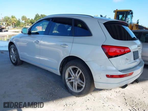 2015 Audi Q5 Premium Plus z VIN WA1LFAFP7FA059789, wystawiony jako IAAI lot #42574522 z przebiegiem 99 638 mil mil oraz . Historia ofert i sprzedaży dostępna na DreamBid. Obrazek 3.