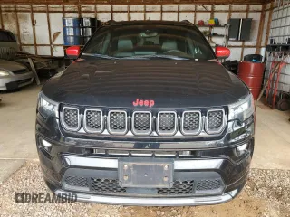 2023 Jeep Compass (RED) Edition с VIN 3C4NJDCN0PT511447, выставлен на аукционе Copart как лот 52652105 с пробегом 24 610 миль миль и Списание • Salvage title. История ставок и продаж доступна на DreamBid. Изображение 5.