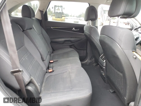 2017 Kia Sorento LX with VIN 5XYPGDA5XHG220425, listed as a Copart auction lot 47653075 with 191,170 mi miles and Salvage Title. Bid and sale history available at carsss.com. Image 12.