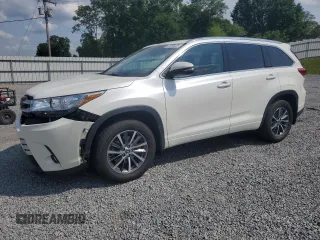 2017 Toyota Highlander XLE z VIN 5TDJZRFH6HS362094, wystawiony jako Copart lot #55086425 z przebiegiem 77 078 mil mil oraz Szkoda całkowita • Salvage title. Historia ofert i sprzedaży dostępna na DreamBid. Obrazek 1.