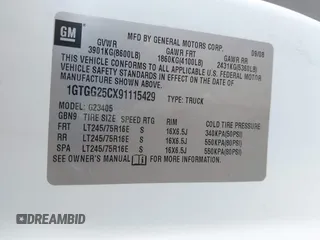 2009 GMC Savana Cargo Van with VIN 1GTGG25CX91115429, listed as a IAAI auction lot 41445132 with 119,195 mi miles. Bid and sale history available at carsss.com. Image 9.