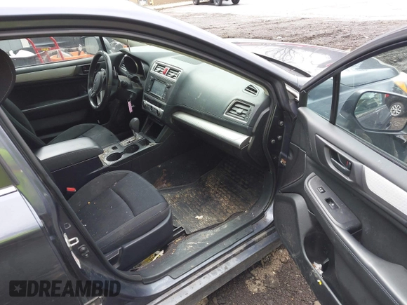 2016 Subaru Legacy 2.5i z VIN 4S3BNAA66G3034732, wystawiony jako IAAI lot #41900951 z przebiegiem 82 817 mil mil oraz . Historia ofert i sprzedaży dostępna na DreamBid. Obrazek 5.