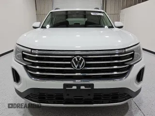 2024 Volkswagen Atlas SE z VIN 1V2HR2CA1RC546860, wystawiony jako Copart lot #55703805 z przebiegiem 33 296 mil mil oraz Czysty tytuł • Clean title. Historia ofert i sprzedaży dostępna na DreamBid. Obrazek 5.