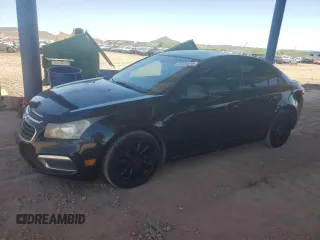 2015 Chevrolet Cruze LS z VIN 1G1PA5SG7F7293374, wystawiony jako Copart lot #61046515 z przebiegiem 186 107 mil mil oraz Szkoda całkowita • Salvage title. Historia ofert i sprzedaży dostępna na DreamBid. Obrazek 1.