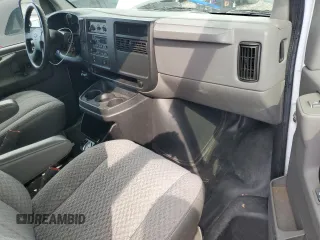 2006 Chevrolet Express Passenger with VIN 1GAHG35U761194114, listed as a Copart auction lot 55985195 with 110,432 mi miles and Salvage title. Bid and sale history available at DreamBid. Image 8.