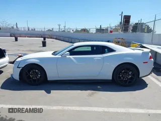 2014 Chevrolet Camaro LT with VIN 2G1FB1E35E9179767, listed as a IAAI auction lot 41925879 with 35,272 mi miles. Bid and sale history available at carsss.com. Image 14.